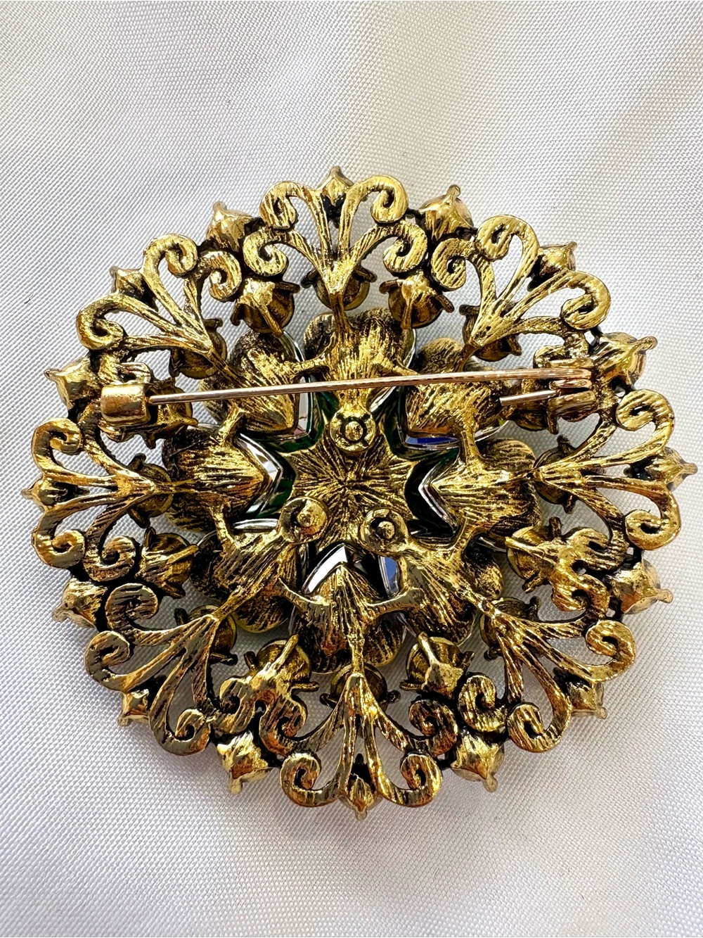 Emerald Green Hearts & Chartreuse Crystal Floral Brooch Statement Pin 2.25” - Picture 3 of 6